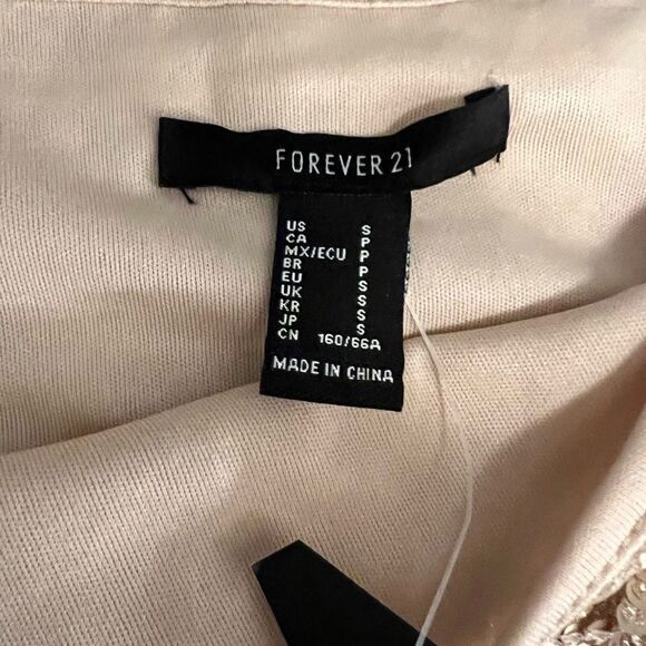 Women’s EUC Forever 21 Beaded Champagne colored skirt. Size Small. - Picture 5 of 7
